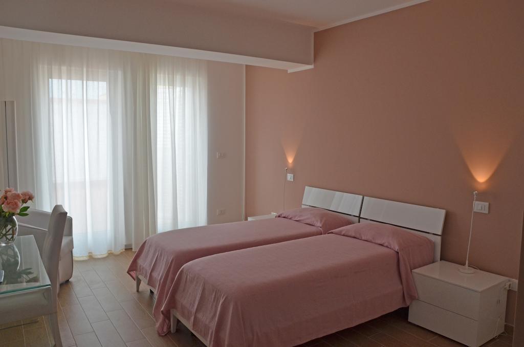 Hotel Residence Thalassa Reggio di Calabria Pokoj fotografie