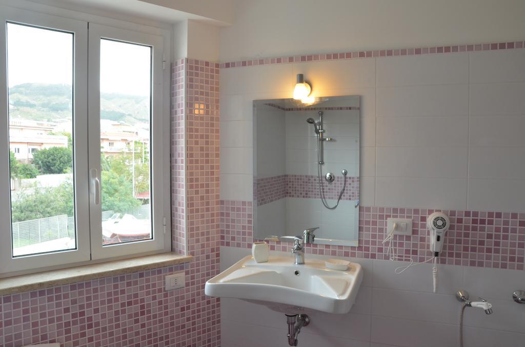 Hotel Residence Thalassa Reggio di Calabria Pokoj fotografie